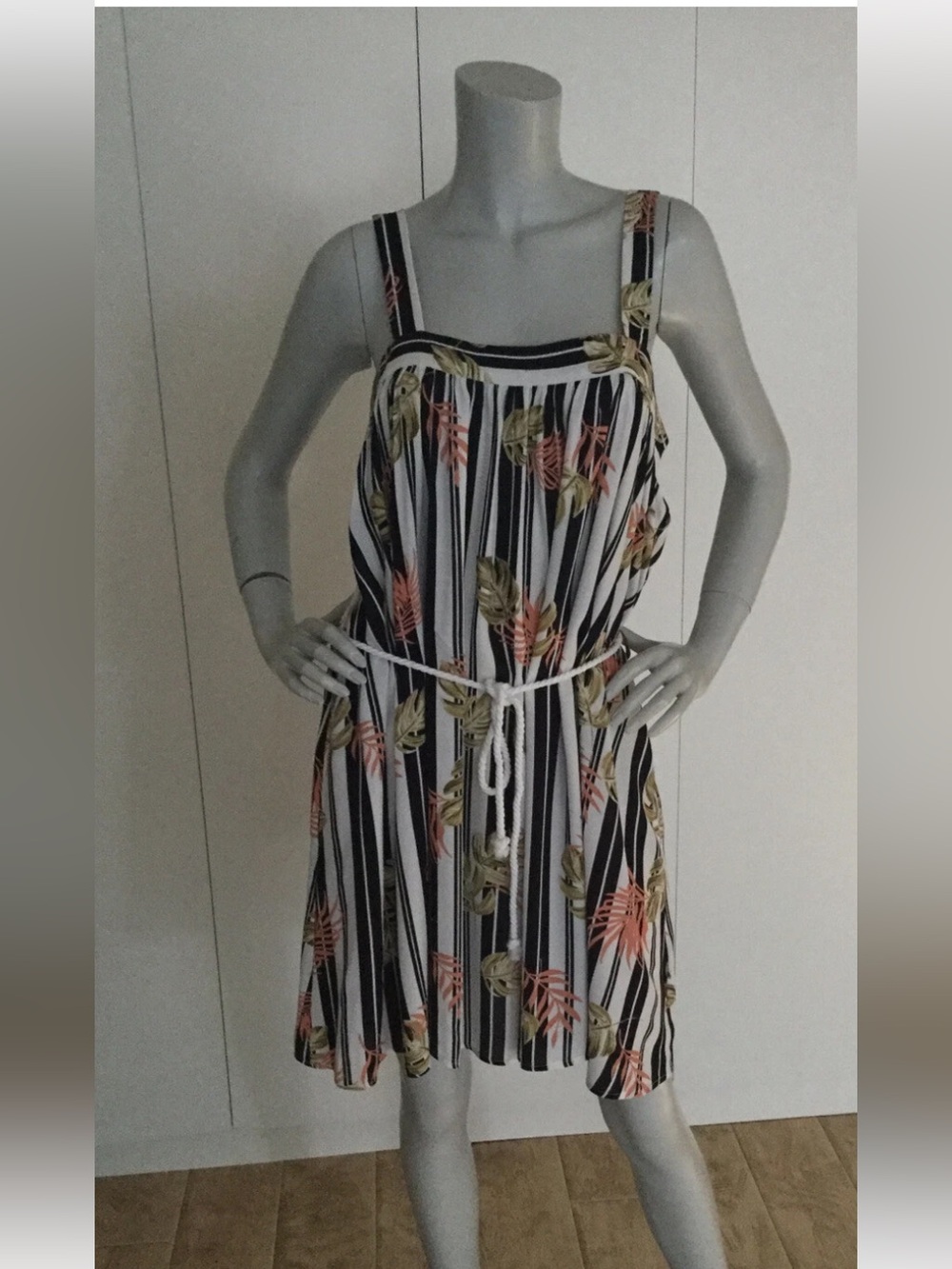 WISH THE LABEL Palm Cove Dress Size S